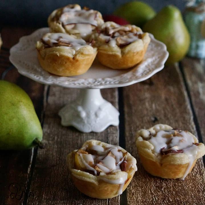 Pear Rumchata Peynir Tartları